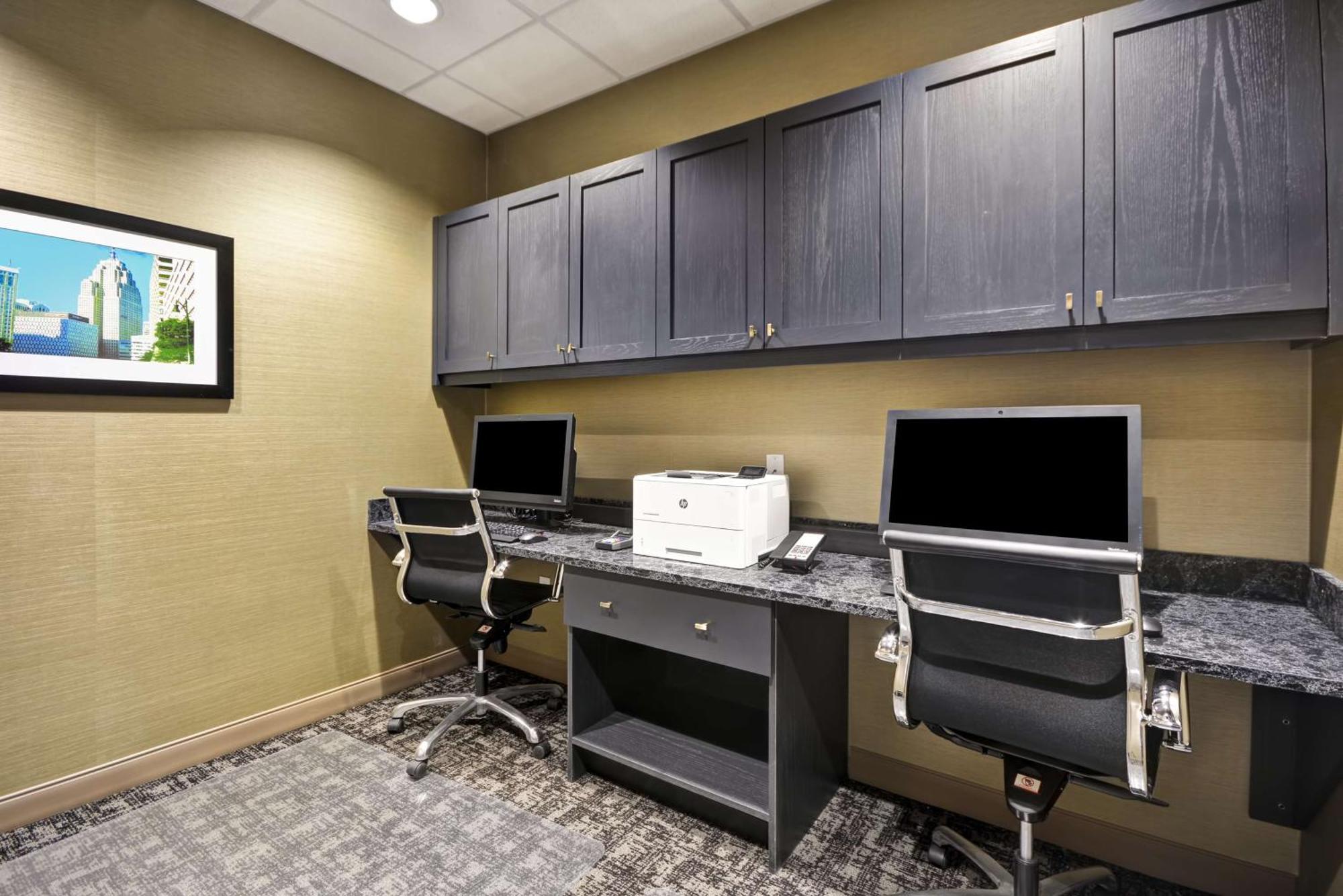 Hampton Inn & Suites Detroit/Warren Zewnętrze zdjęcie