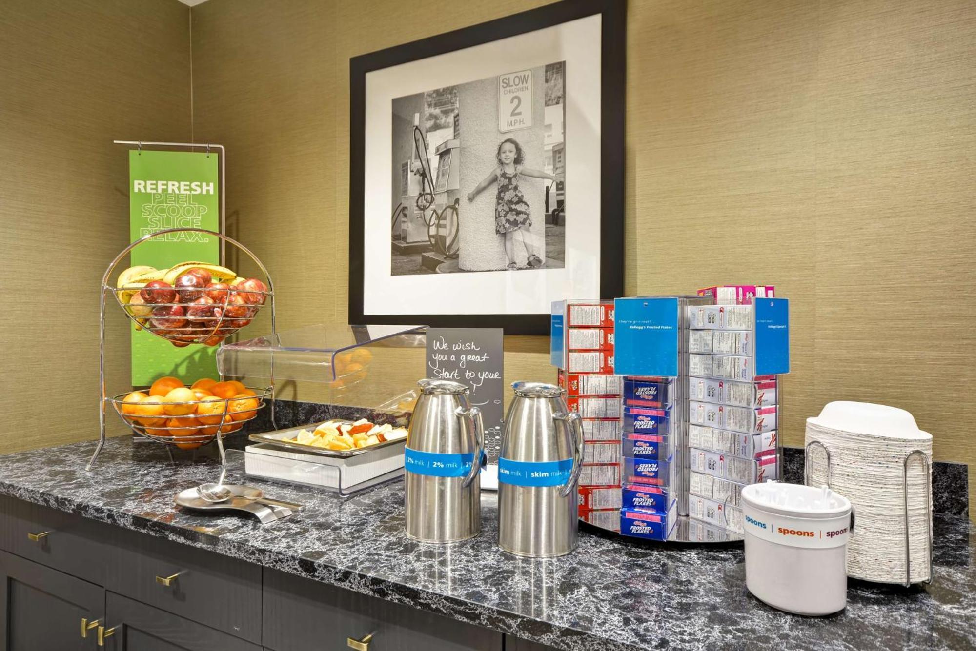 Hampton Inn & Suites Detroit/Warren Zewnętrze zdjęcie