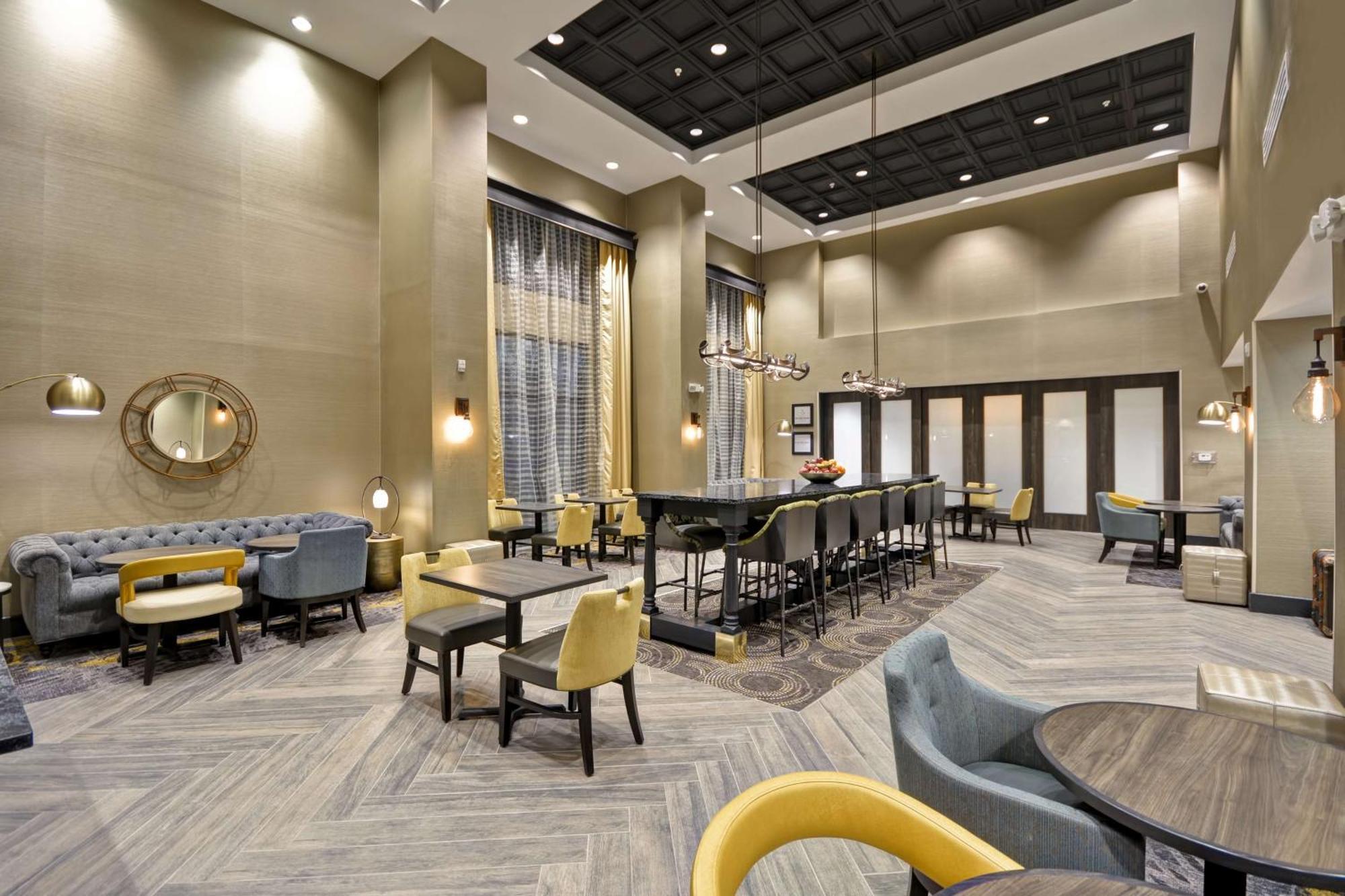 Hampton Inn & Suites Detroit/Warren Zewnętrze zdjęcie